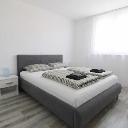 Apartmán With Parking Space Zambratija, Umag - 27230