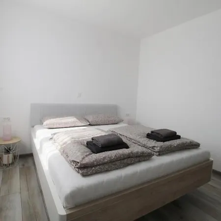 With Parking Space Zambratija, Umag - 27230 Apartmán