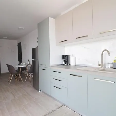Apartmán With Parking Space Zambratija, Umag - 27230